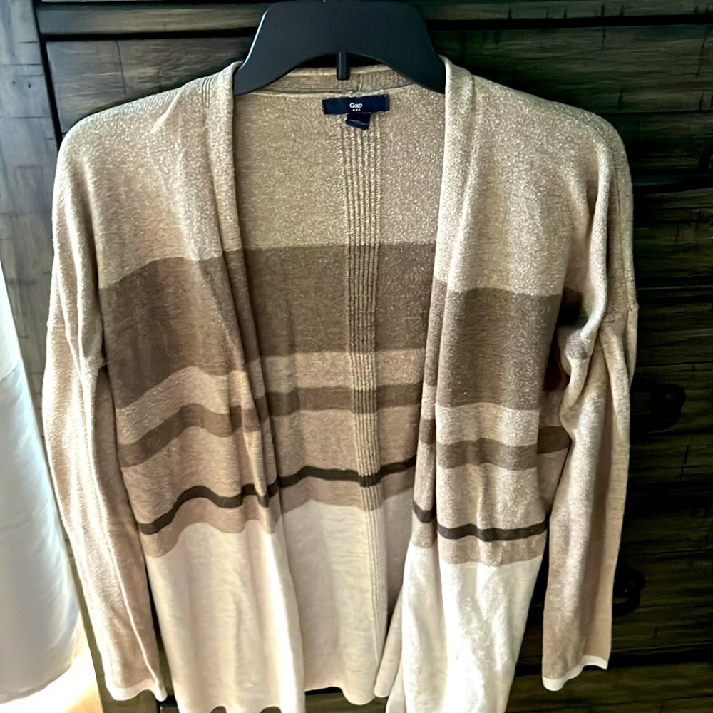 Gap cárdigan. Size small.